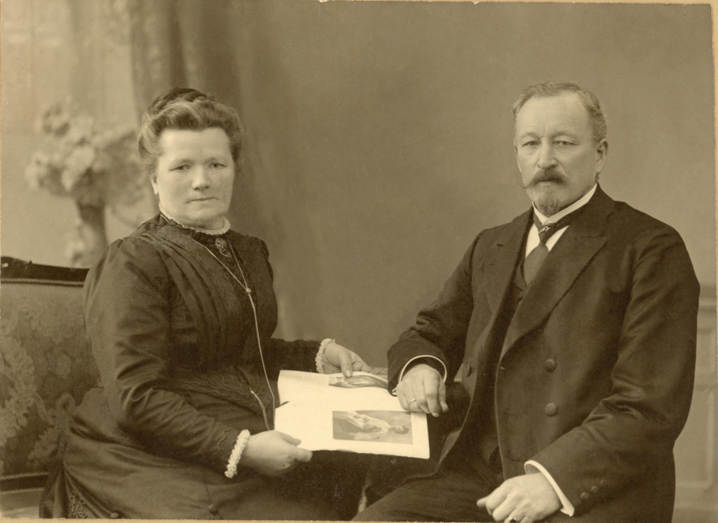 Margaret and Edward Zelleken circa 1900